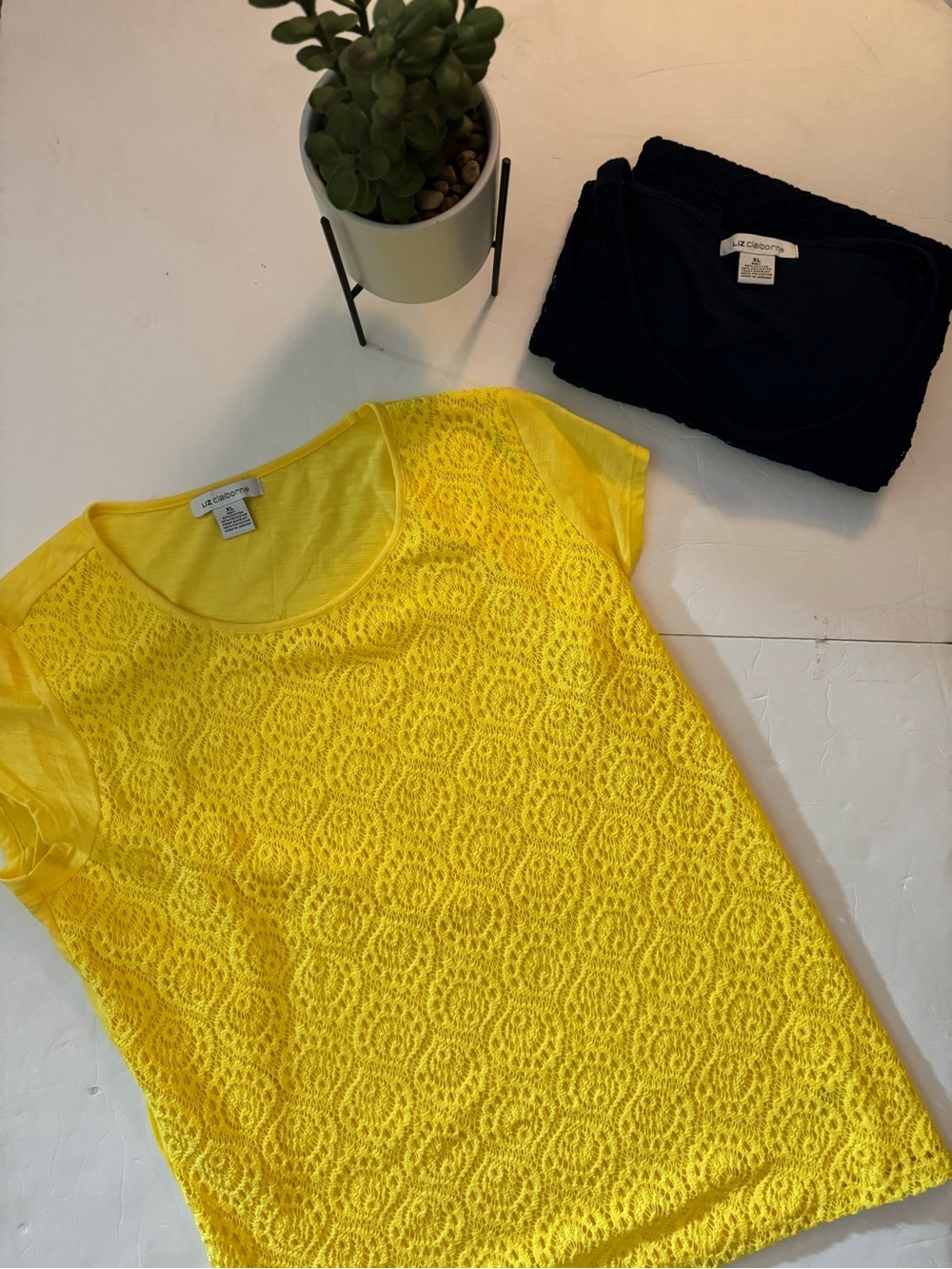 Liz Claiborne Bright Yellow Lace Short Sleeve Tee